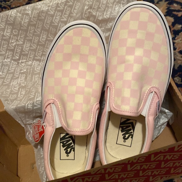 VANS - Picture 2 of 7